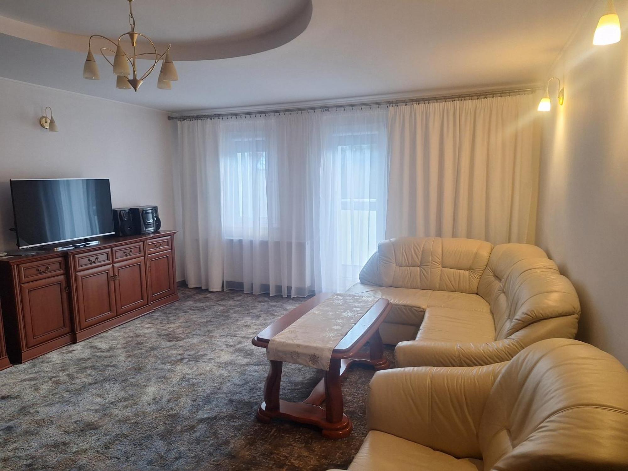 Hotel W Dobieszkowie Стриков Екстериор снимка